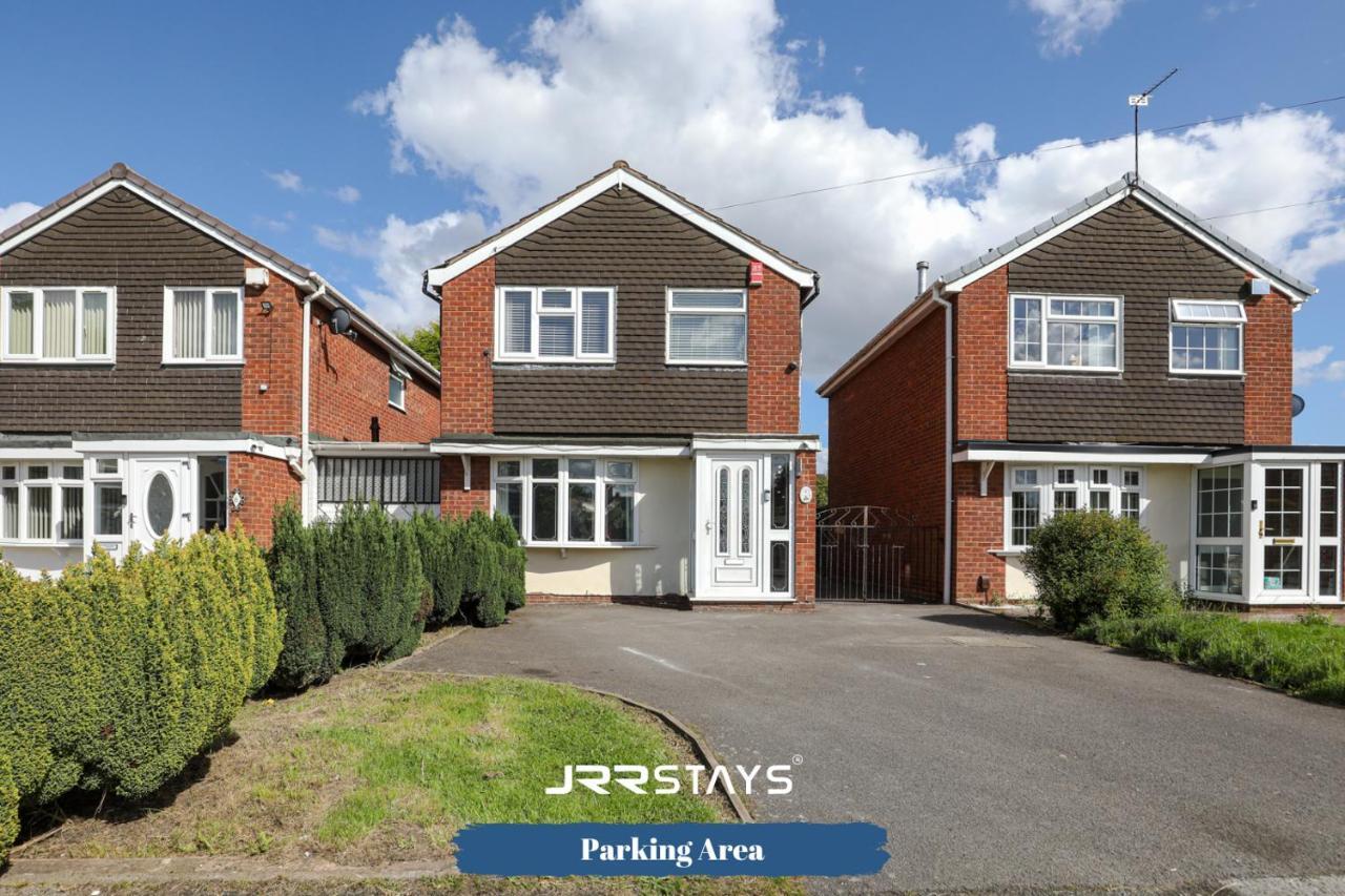 Wolverhampton - Amazing 3 Bedroom, Sleeps 6, Wi-Fi - Jrr Stays ภายนอก รูปภาพ